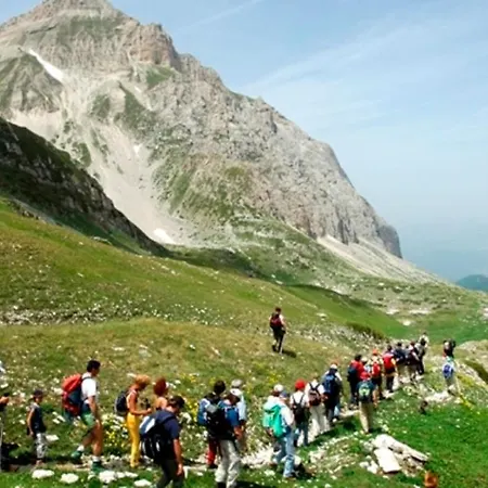 Le Ginestre شقة فندقية 3*